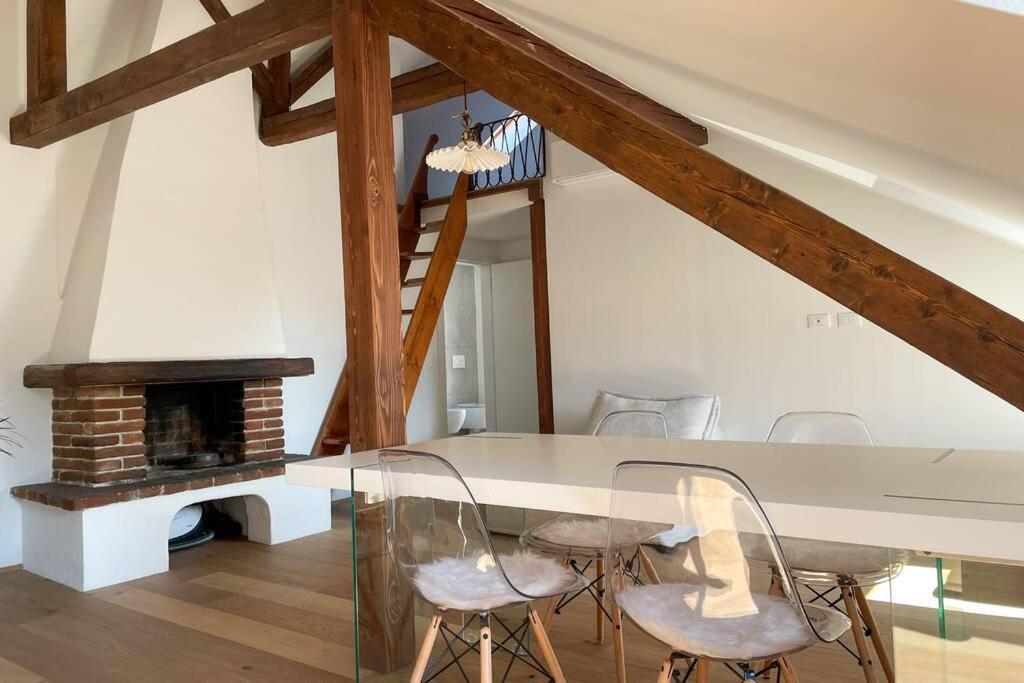 Design Apartment In The Heart Of Bolzano Exterior foto